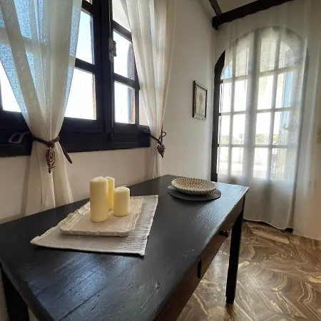 Fyrogenis Cozy Family Friendly House In Apartment *