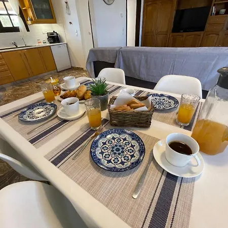 Fyrogenis Cozy Family Friendly House In Apartment *