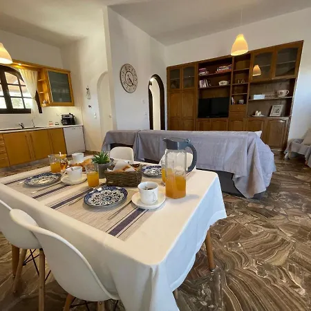 Apartment Fyrogenis Cozy Family Friendly House In *