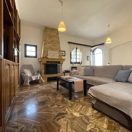 Apartment Fyrogenis Cozy Family Friendly House In Gournes Gouvon